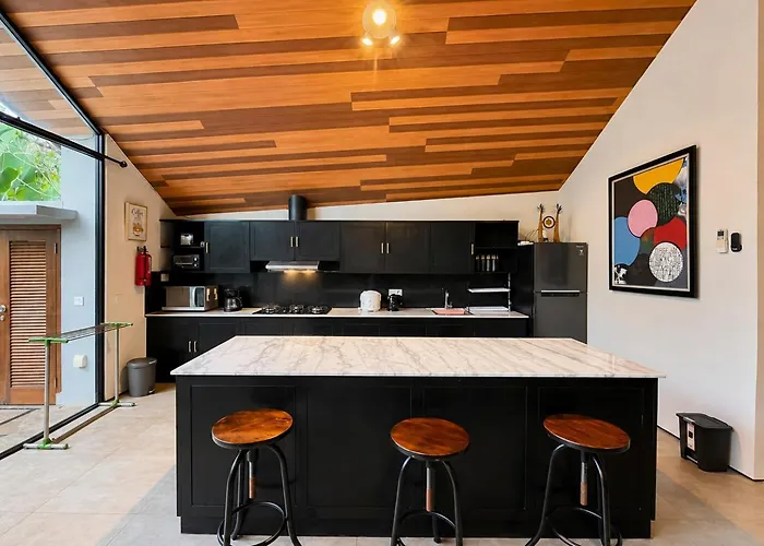 Coco 3br Kuta Bali Near Geger By Travelio Нуса-Дуа